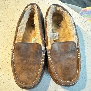 Ugg Moccasin Slippers, size 8